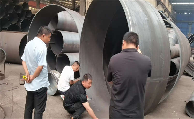 大型知名螺旋鋼管，賀州DN600螺旋鋼管，724mm螺旋鋼管，鋼材場(chǎng)丁字焊管加工廠家