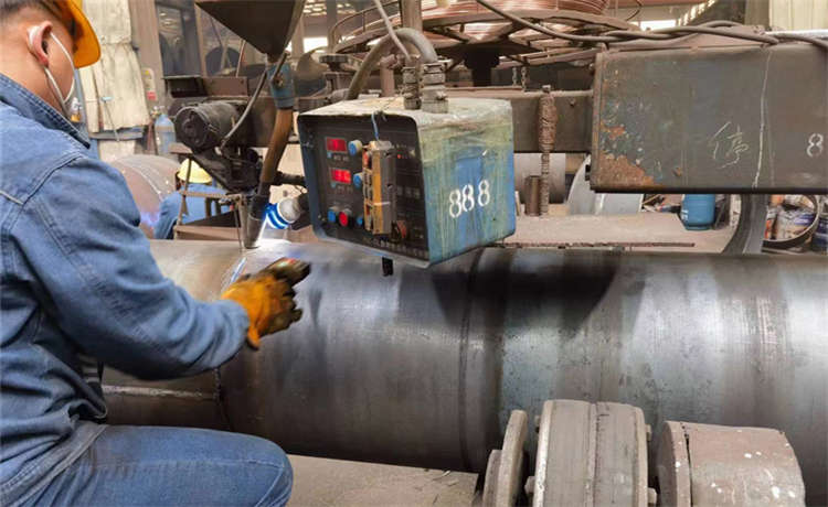 1000鎖扣鋼管樁，卷板管鋼護筒，KY2021原漿型環(huán)氧重防腐螺旋管，鋼材場螺旋管現(xiàn)貨