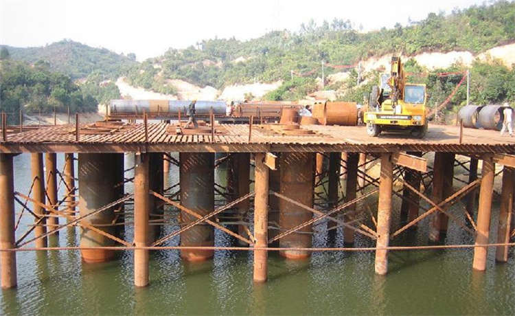 2400 1020-10mm螺旋焊管，崇左2000螺旋鋼管，外徑1420mm螺旋管，鋼材場(chǎng)基礎(chǔ)工程打樁鋼護(hù)筒