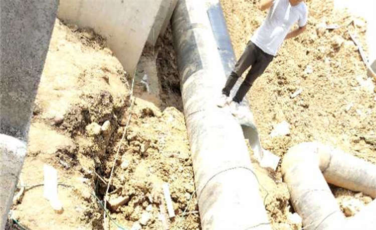 Q235B角鋼，河池鋼鐵世界2300mm螺旋鋼管，1520螺旋鋼管，大型廠家質(zhì)量可靠價格低廉