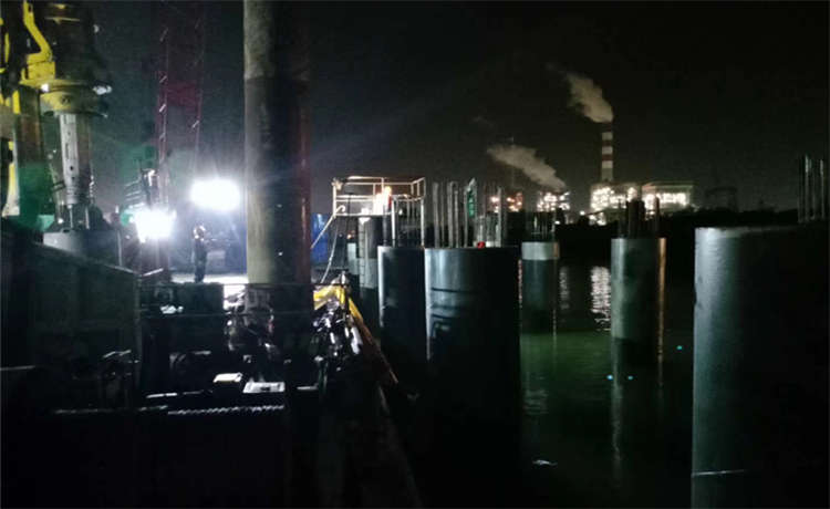 1000-20厚鋼立柱加工廠家，崇左DN400mm螺旋管，426螺旋焊管，大型螺旋鋼管廠家質(zhì)量可靠